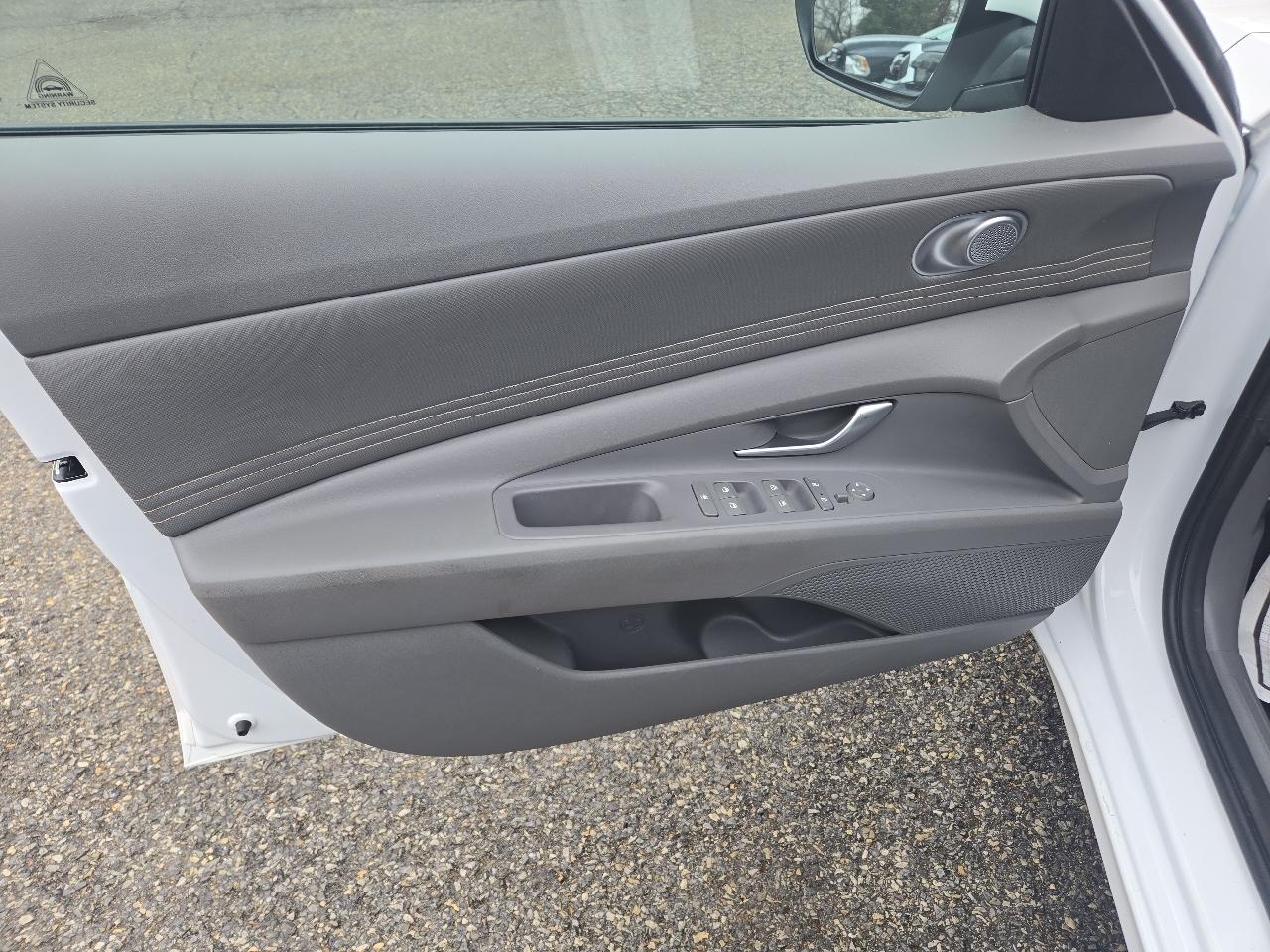 Hyundai Elantra SEL IVT 2022