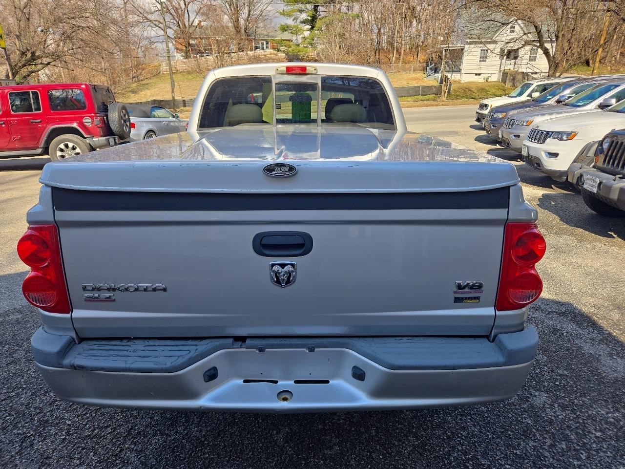 Dodge Dakota 2WD Crew Cab SLT 2008