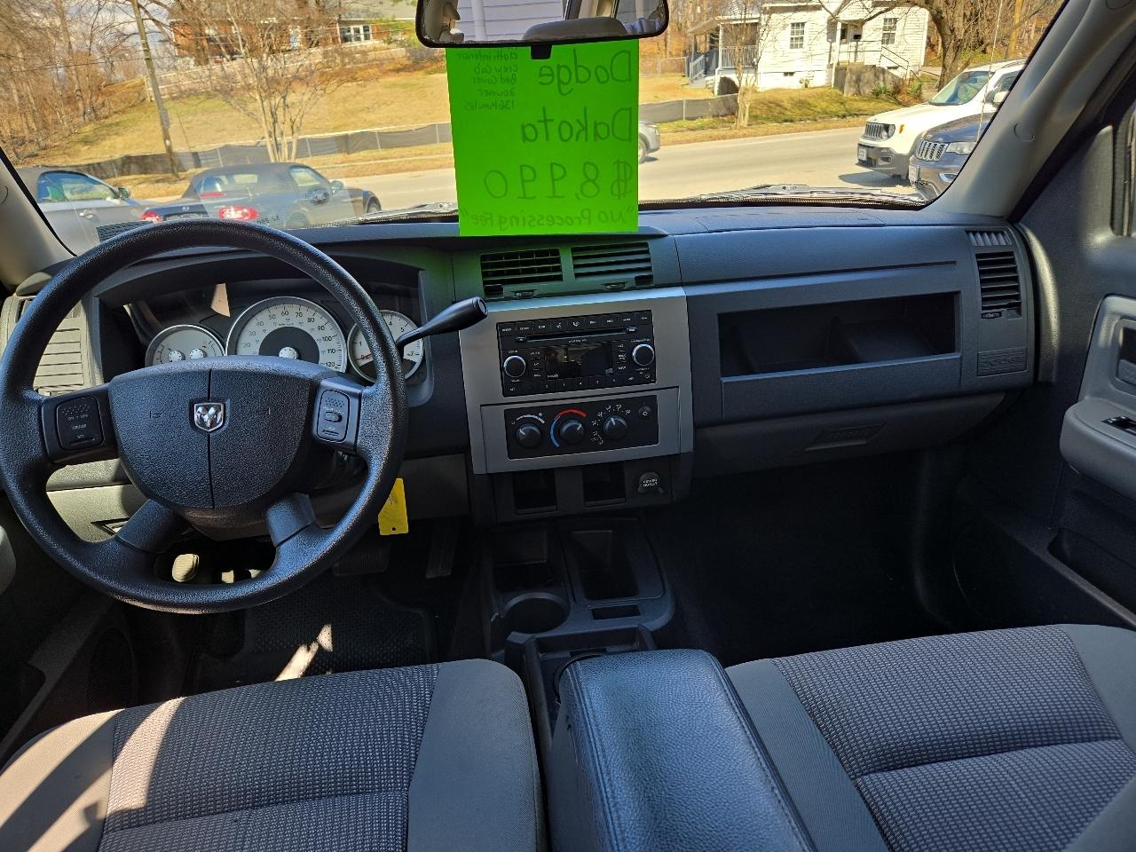 Dodge Dakota 2WD Crew Cab SLT 2008