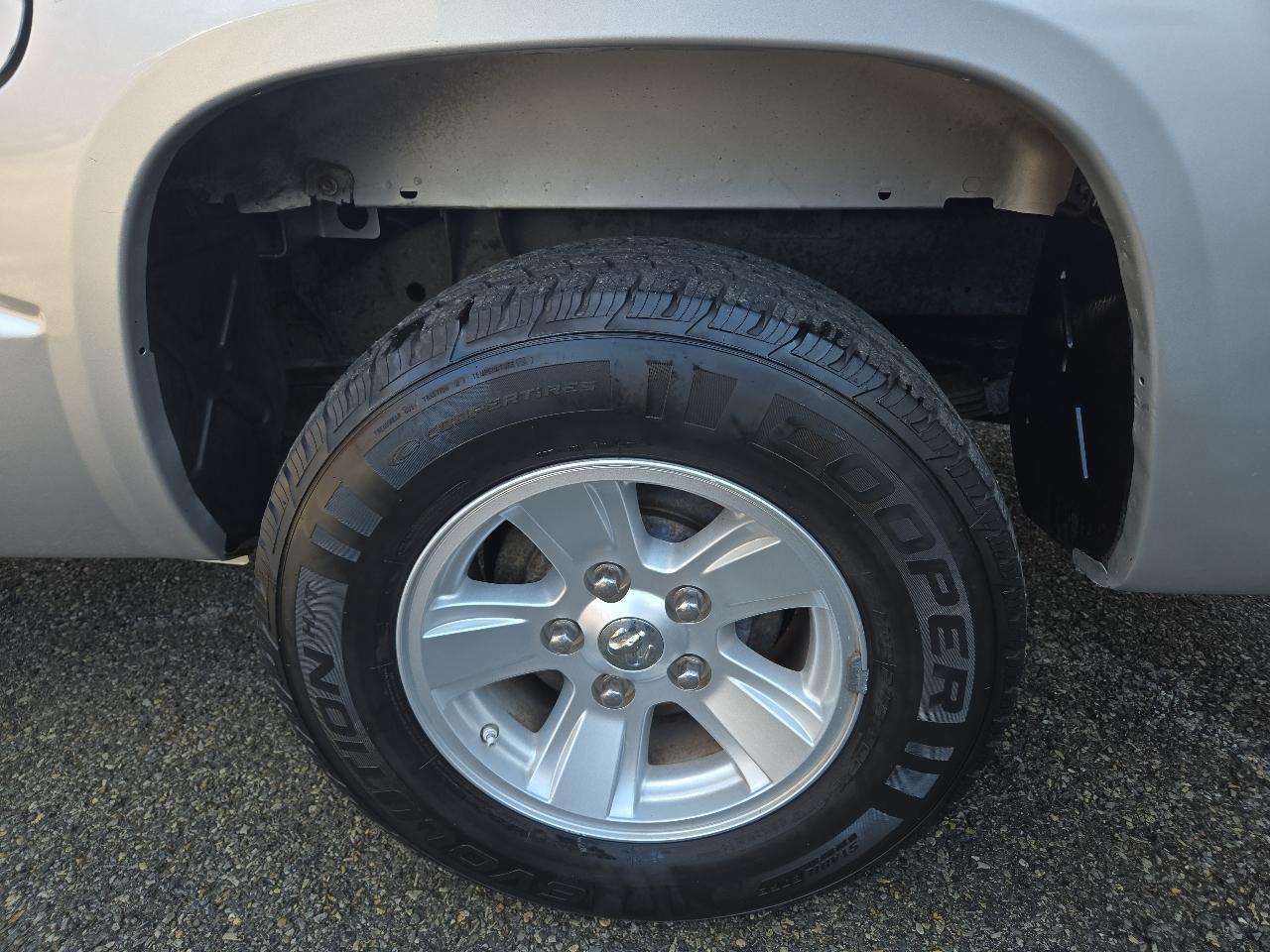 Dodge Dakota 2WD Crew Cab SLT 2008