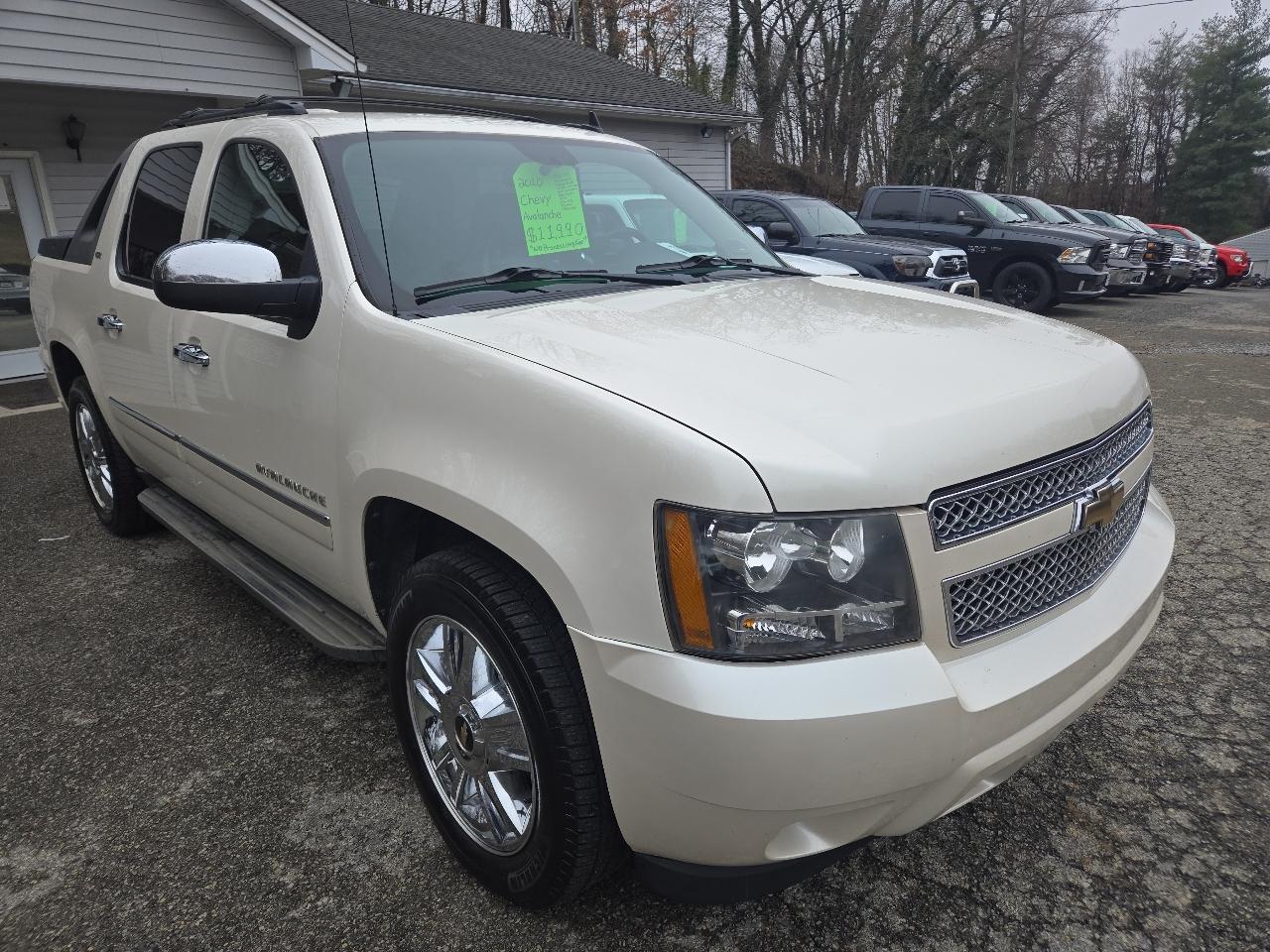 Chevrolet Avalanche 4WD Crew Cab LTZ 2010