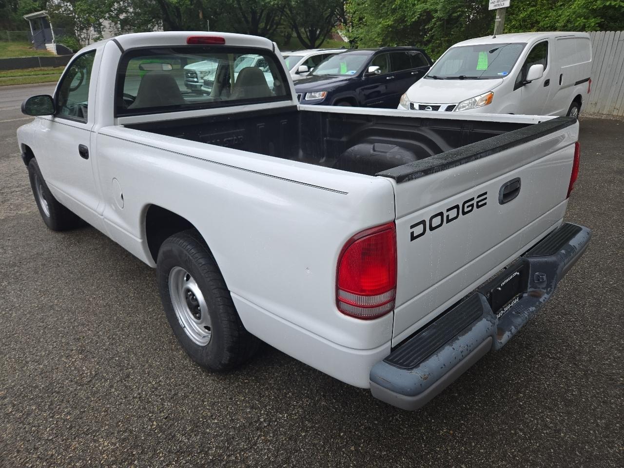 Dodge Dakota Reg Cab 112" WB Sport 2001