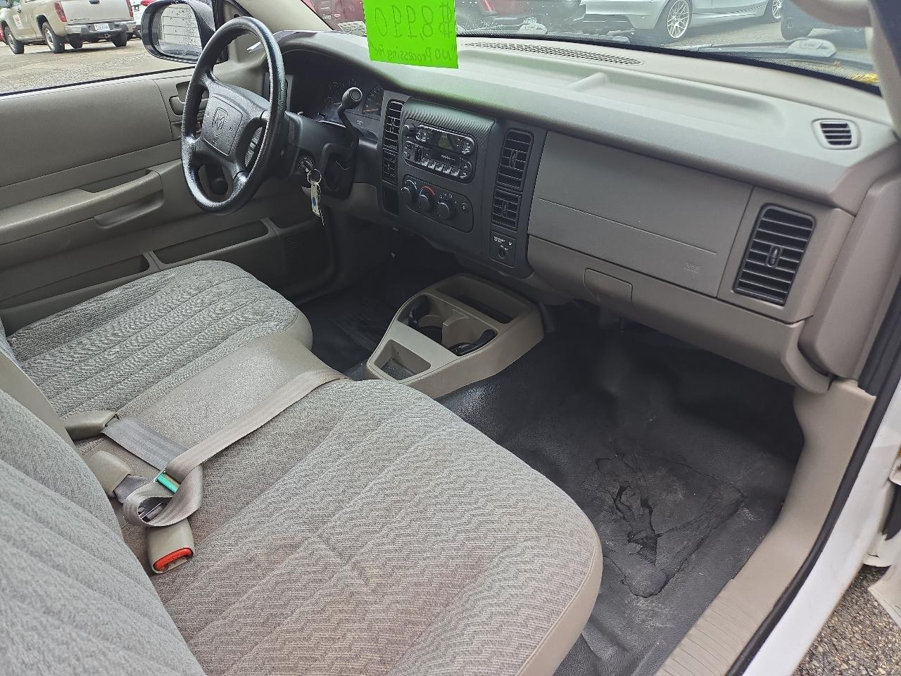 Dodge Dakota Reg Cab 112" WB Sport 2001