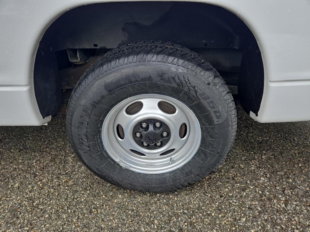 Dodge Dakota Reg Cab 112" WB Sport 2001
