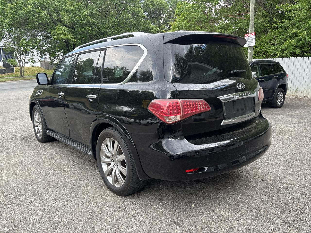 Infiniti QX56 2WD 4dr 7-passenger 2011