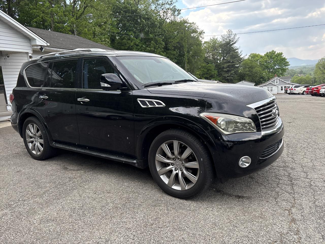 Infiniti QX56 2WD 4dr 7-passenger 2011
