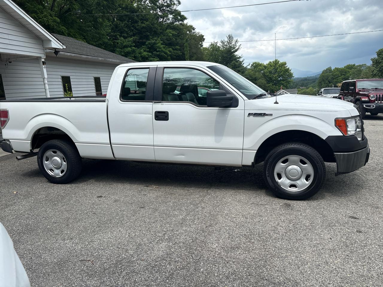 Ford F-150 2WD SuperCab 145" XL 2009