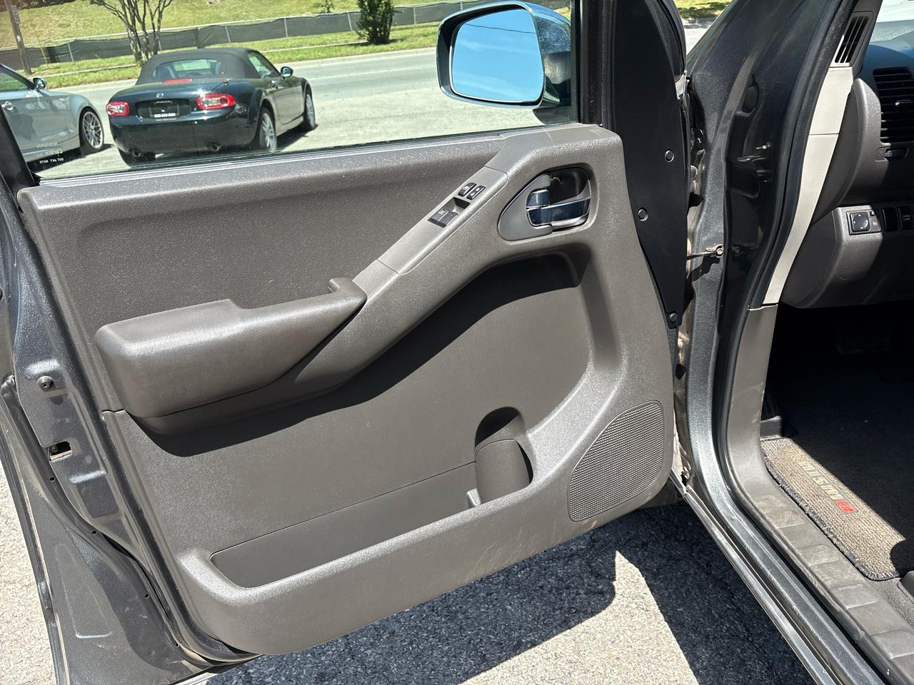 Nissan Frontier 4WD King Cab Auto Nismo 2007