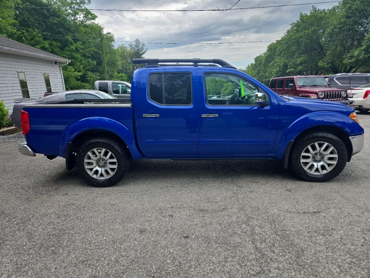 Nissan Frontier 4WD Crew Cab SWB Auto SL 2012