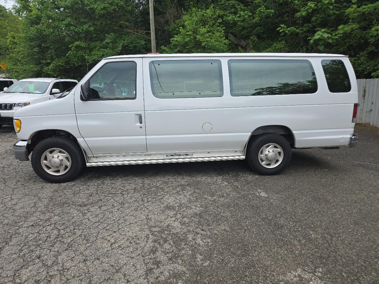 Ford Club Wagon Super 138" WB XLT 1997