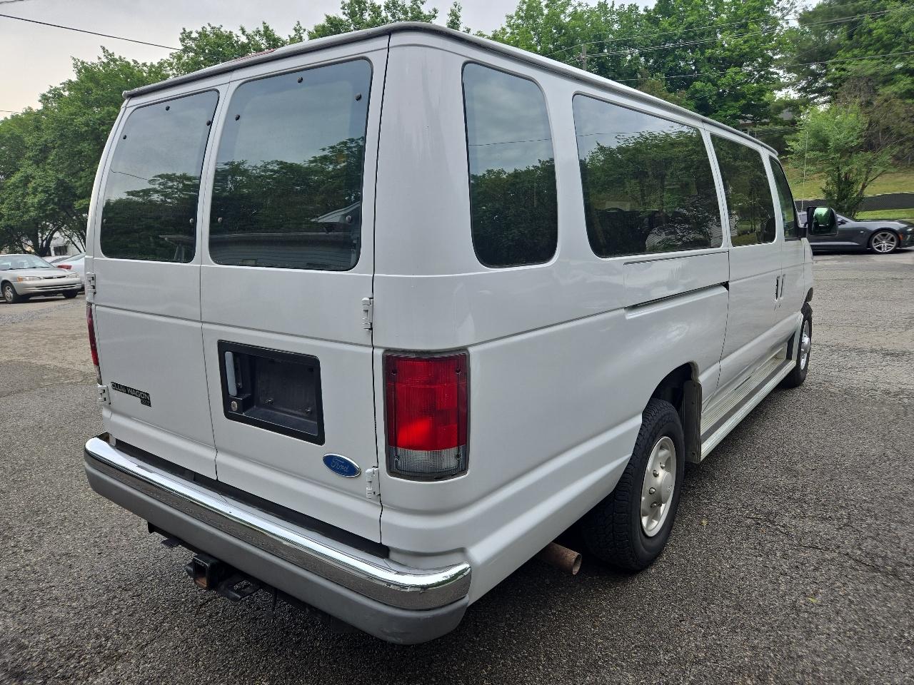 Ford Club Wagon Super 138" WB XLT 1997