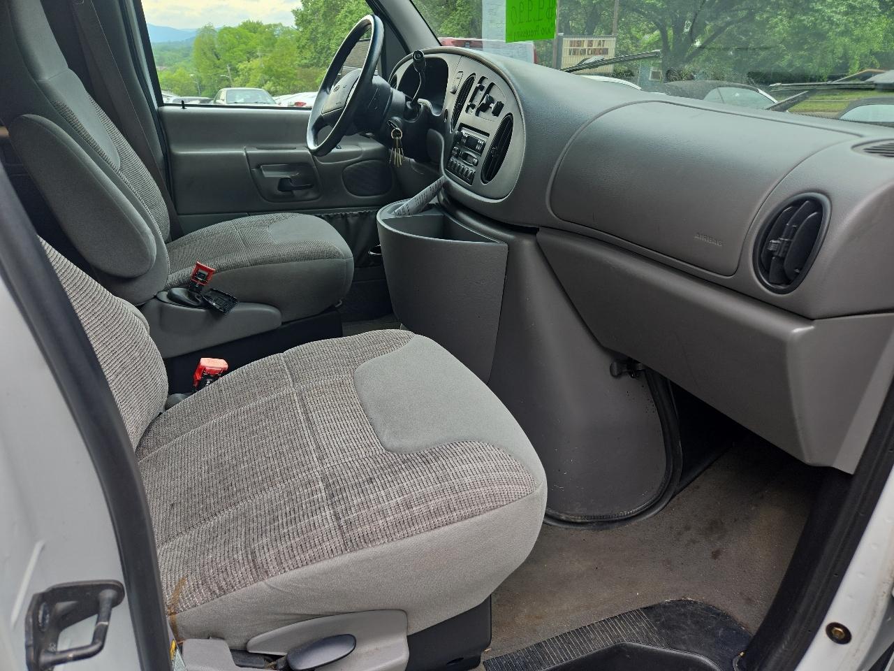 Ford Club Wagon Super 138" WB XLT 1997