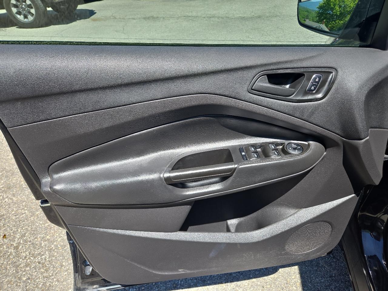 Ford Escape S FWD 2017