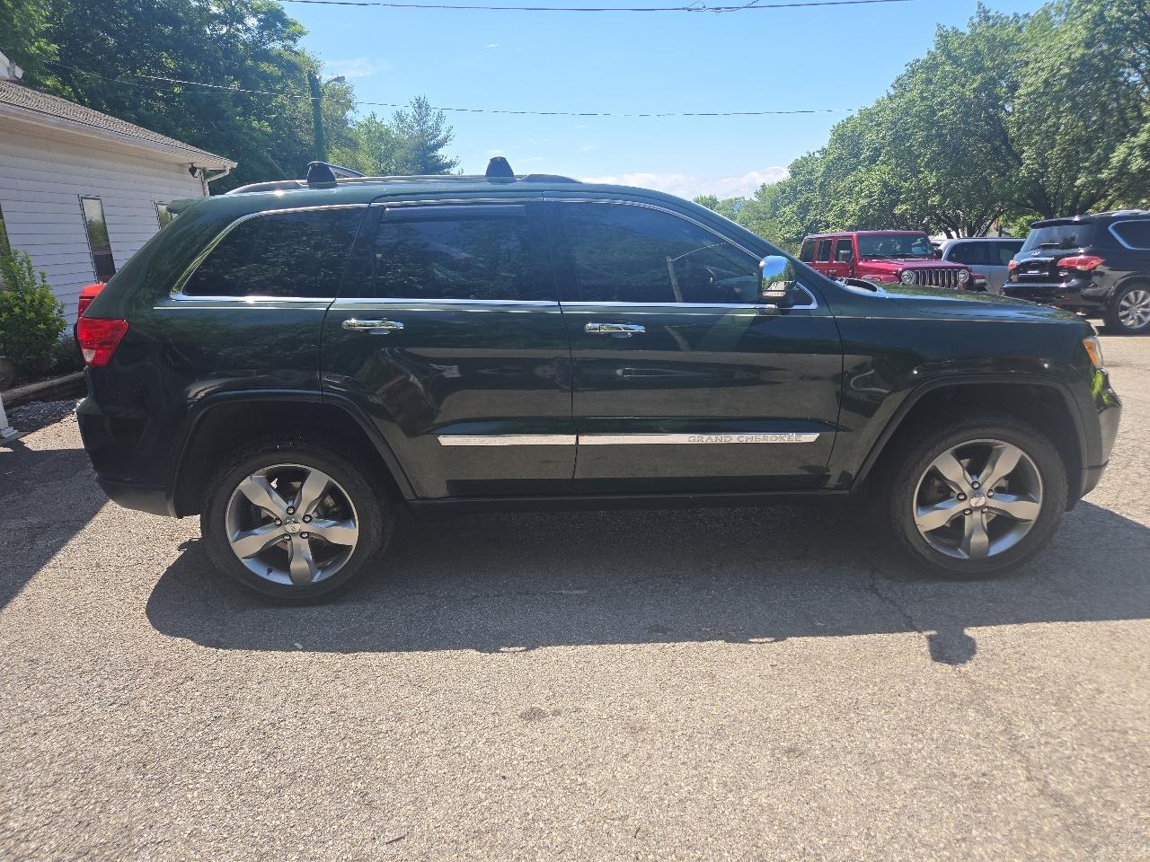 Jeep Grand Cherokee 4WD 4dr Overland 2011