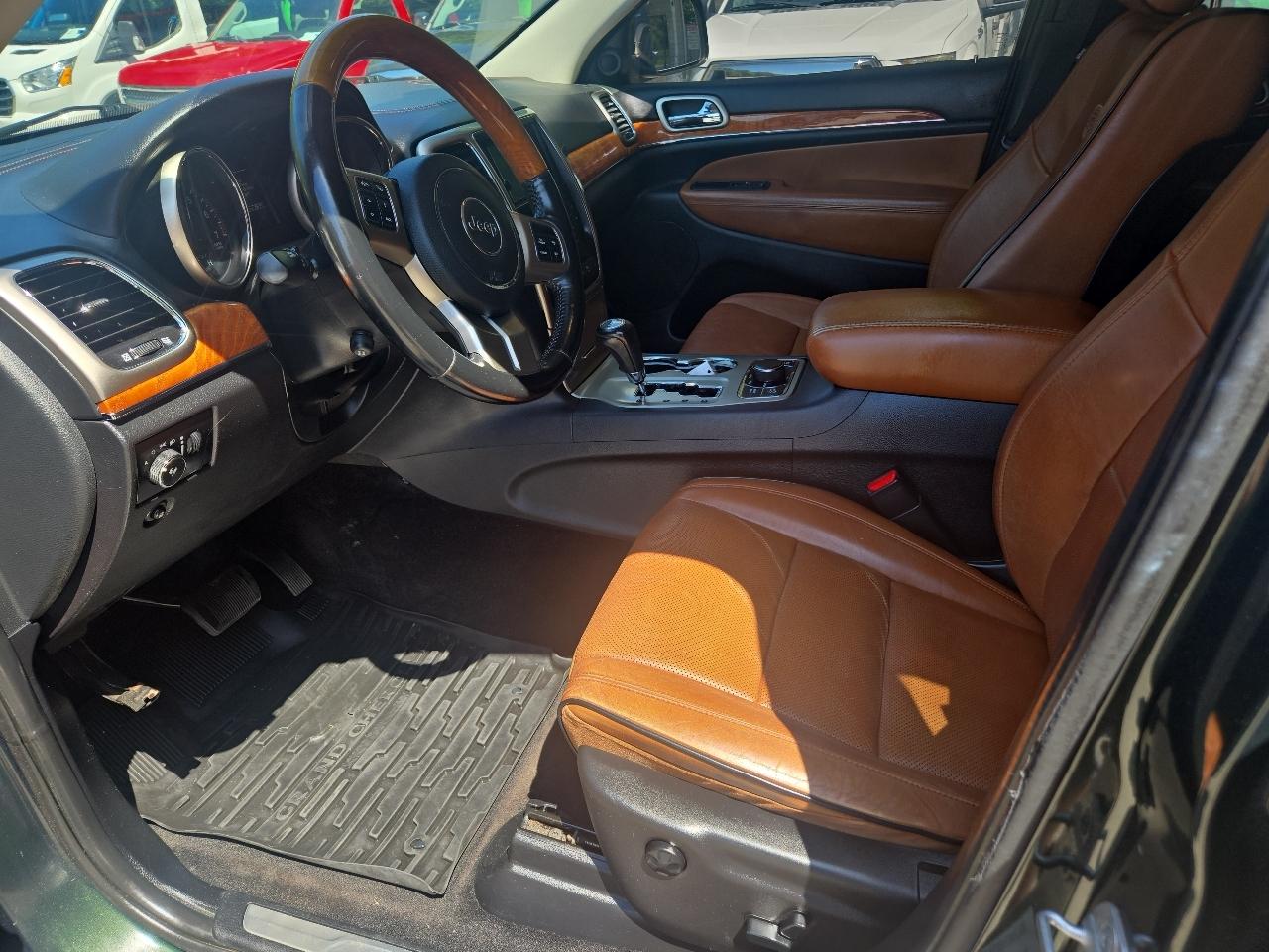 Jeep Grand Cherokee 4WD 4dr Overland 2011
