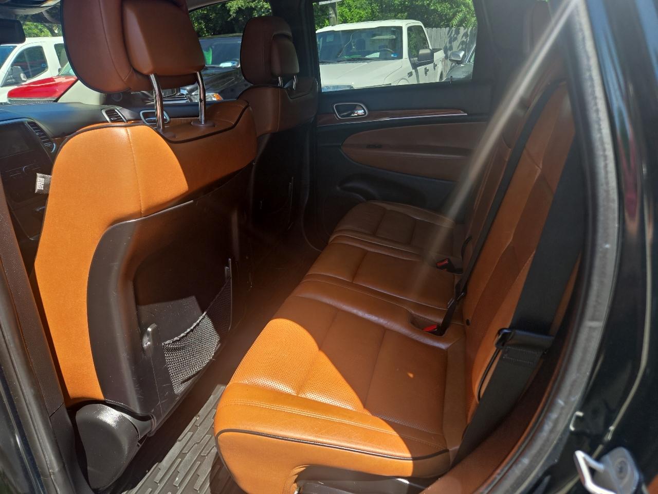 Jeep Grand Cherokee 4WD 4dr Overland 2011