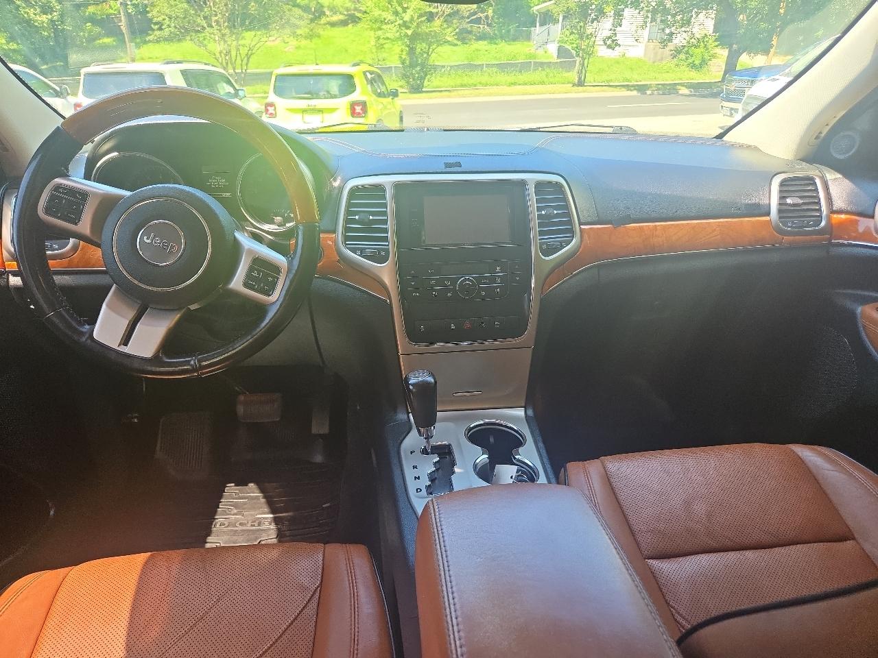 Jeep Grand Cherokee 4WD 4dr Overland 2011