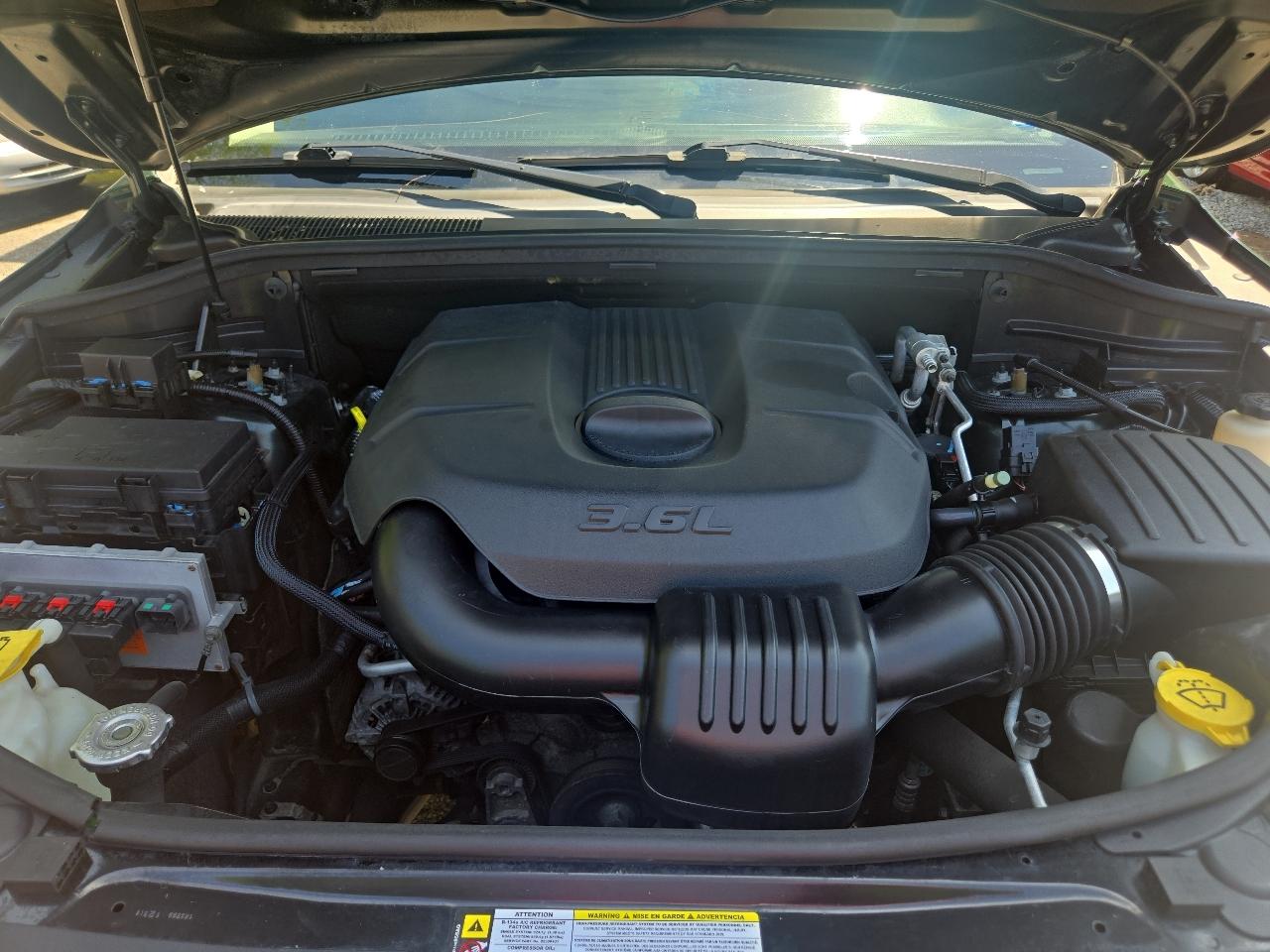 Jeep Grand Cherokee 4WD 4dr Overland 2011