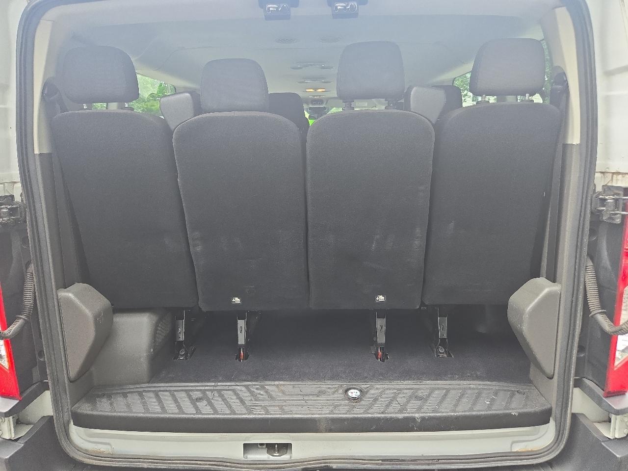 Ford Transit Passenger Wagon T-350 148" Low Roof XLT RWD 2020
