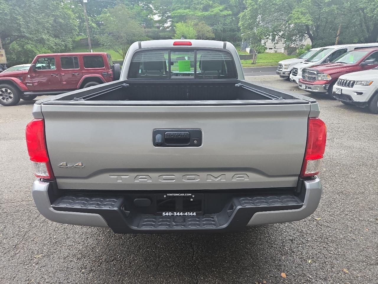 Toyota Tacoma SR5 Access Cab 6' Bed I4 4x4 AT (Natl) 2017