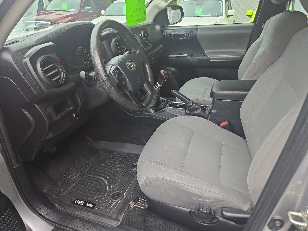 Toyota Tacoma SR5 Access Cab 6' Bed I4 4x4 AT (Natl) 2017