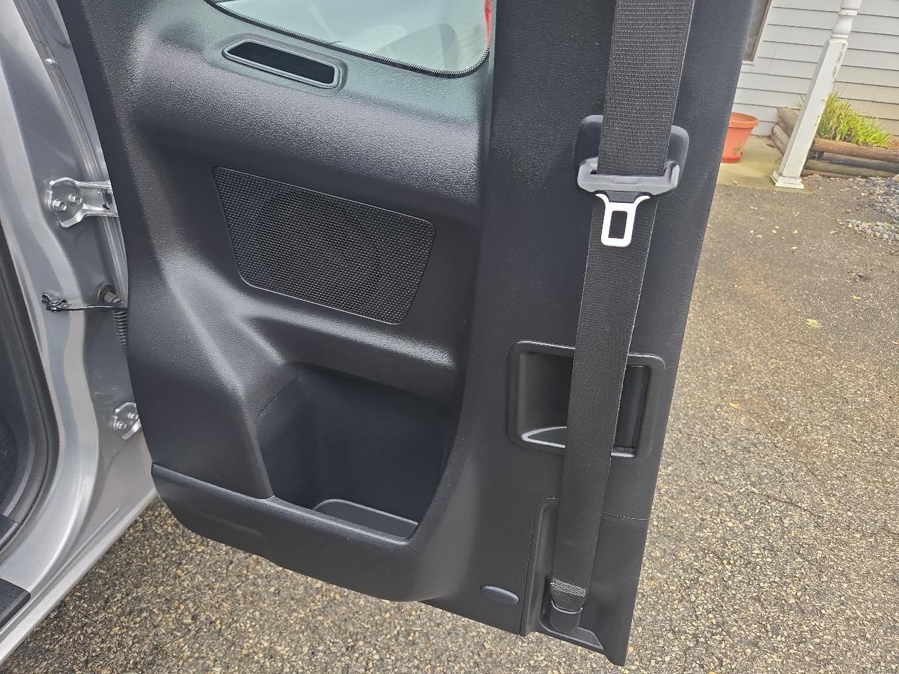 Toyota Tacoma SR5 Access Cab 6' Bed I4 4x4 AT (Natl) 2017