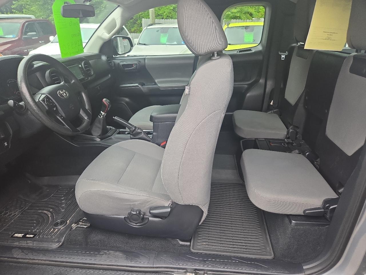 Toyota Tacoma SR5 Access Cab 6' Bed I4 4x4 AT (Natl) 2017