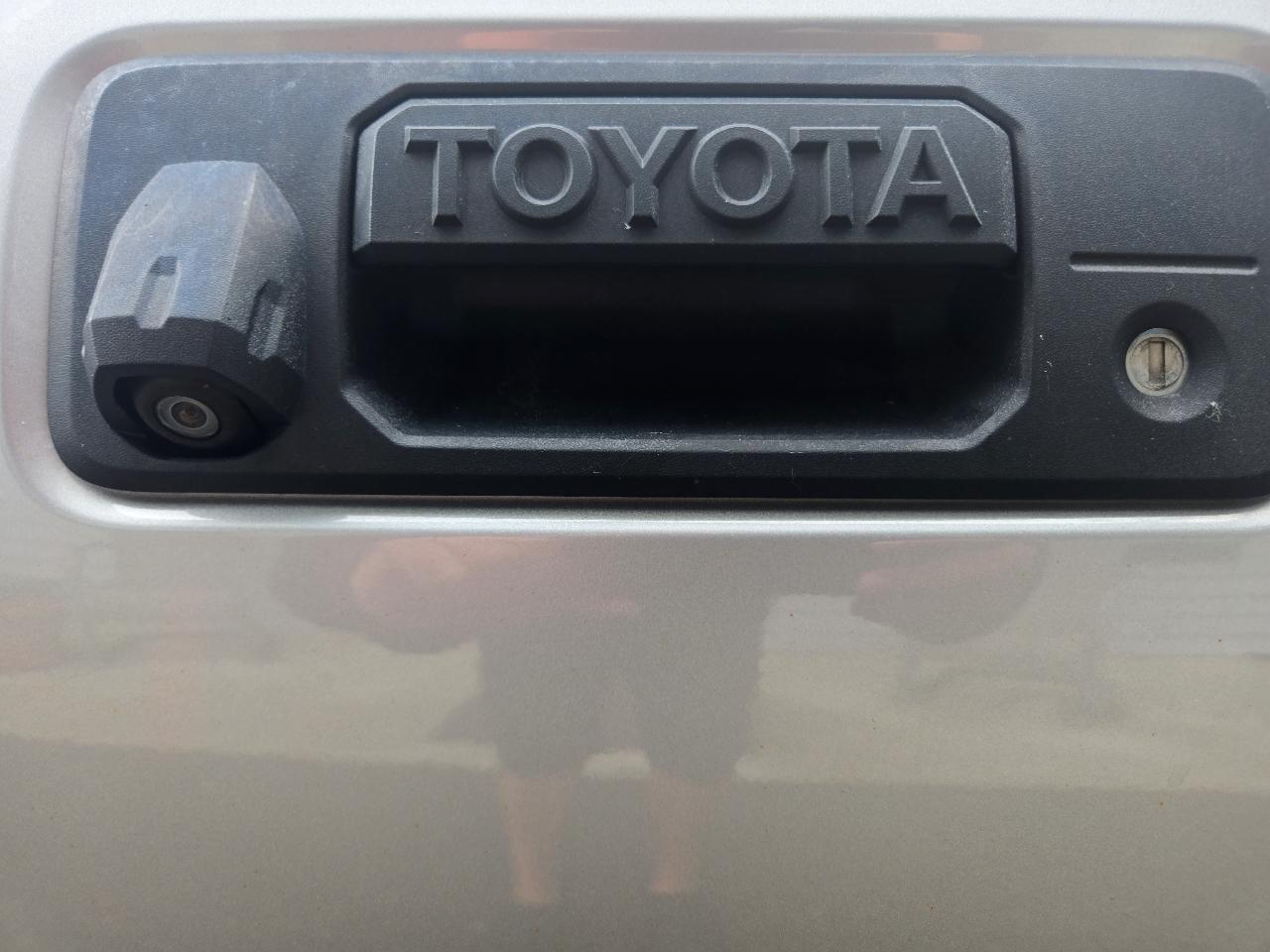 Toyota Tacoma SR5 Access Cab 6' Bed I4 4x4 AT (Natl) 2017