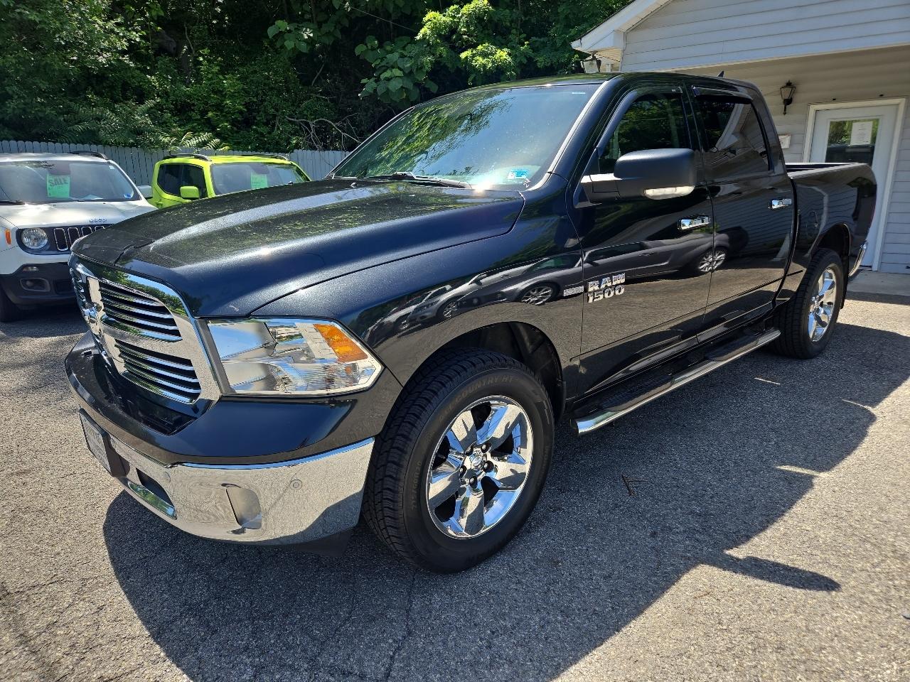 2017 RAM 1500 Big Horn 4x4 Crew Cab 5'7's photo