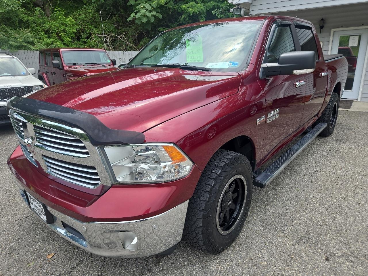 RAM 1500 Big Horn 4x4 Crew Cab 5'7" Box 2017