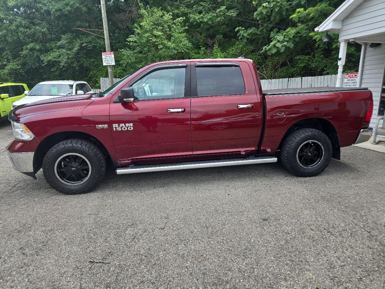 RAM 1500 Big Horn 4x4 Crew Cab 5'7" Box 2017
