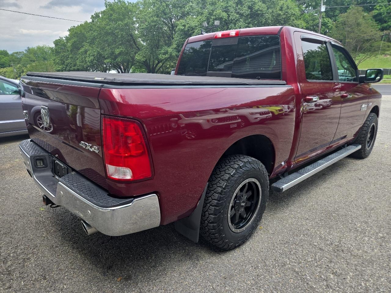 RAM 1500 Big Horn 4x4 Crew Cab 5'7" Box 2017