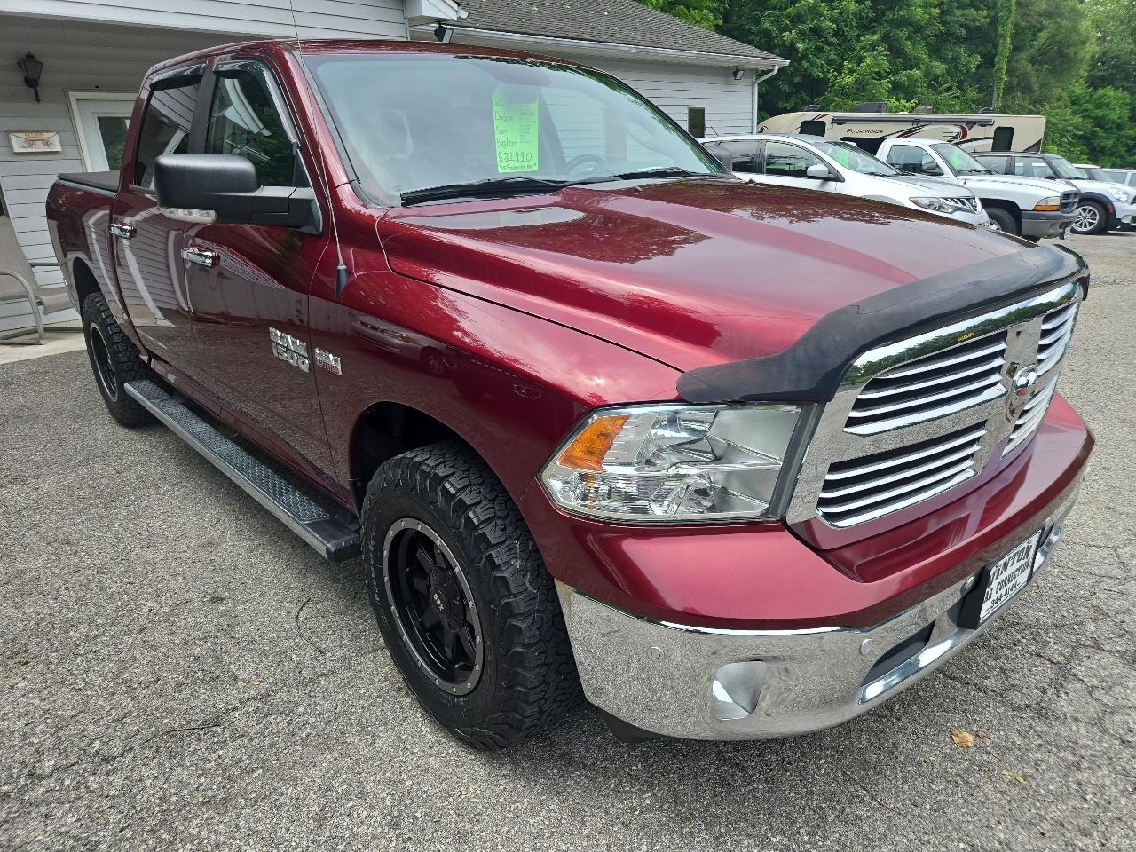 RAM 1500 Big Horn 4x4 Crew Cab 5'7" Box 2017