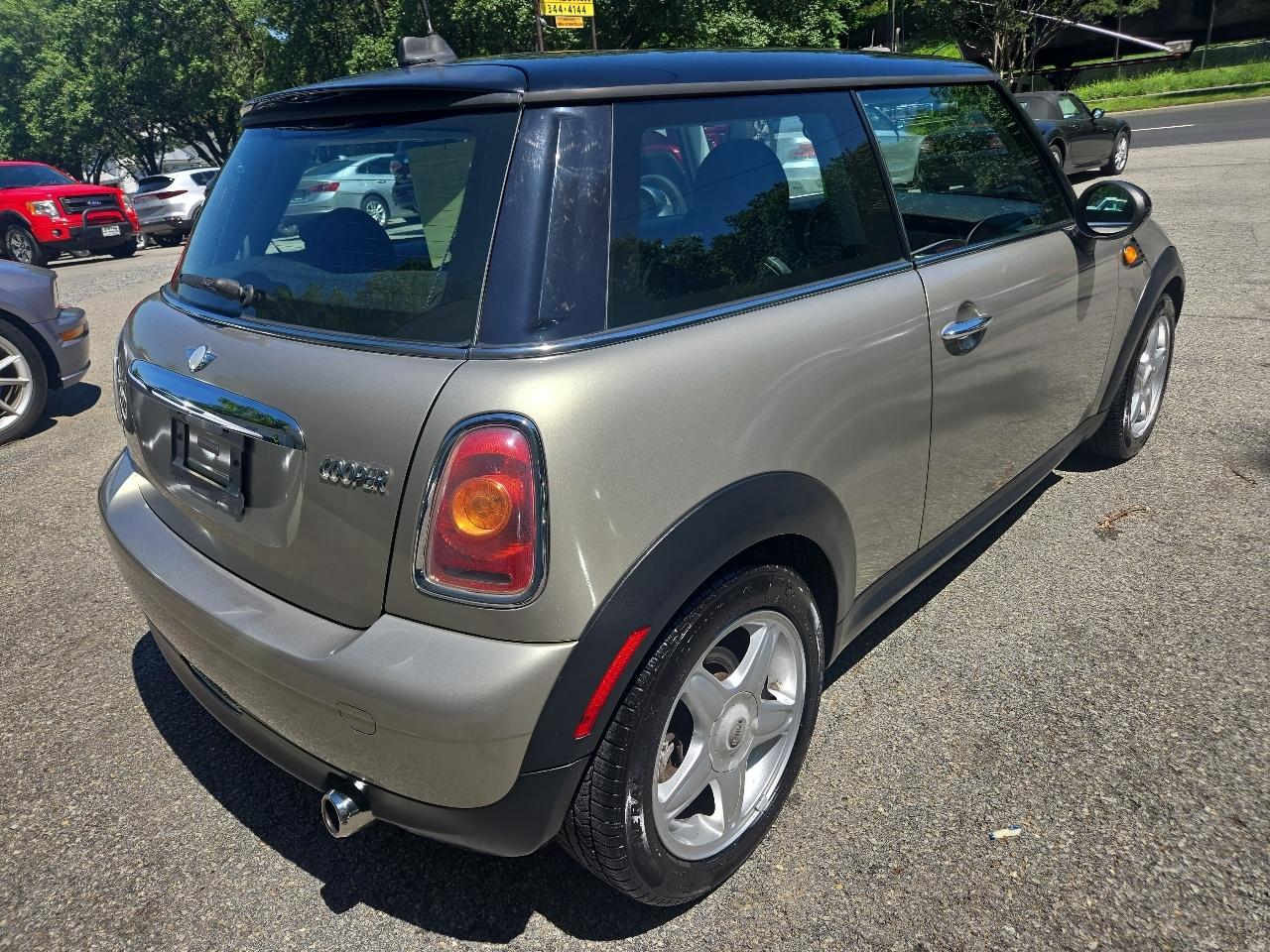 MINI Cooper Hardtop 2dr Cpe 2008