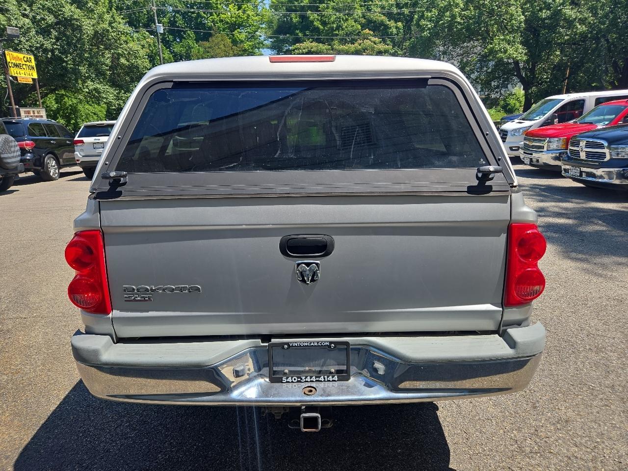 Dodge Dakota 4dr Quad Cab 131" WB SLT 2005