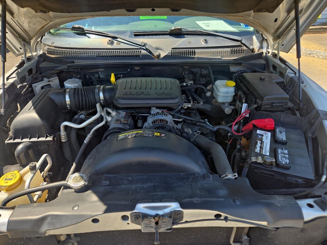 Dodge Dakota 4dr Quad Cab 131" WB SLT 2005