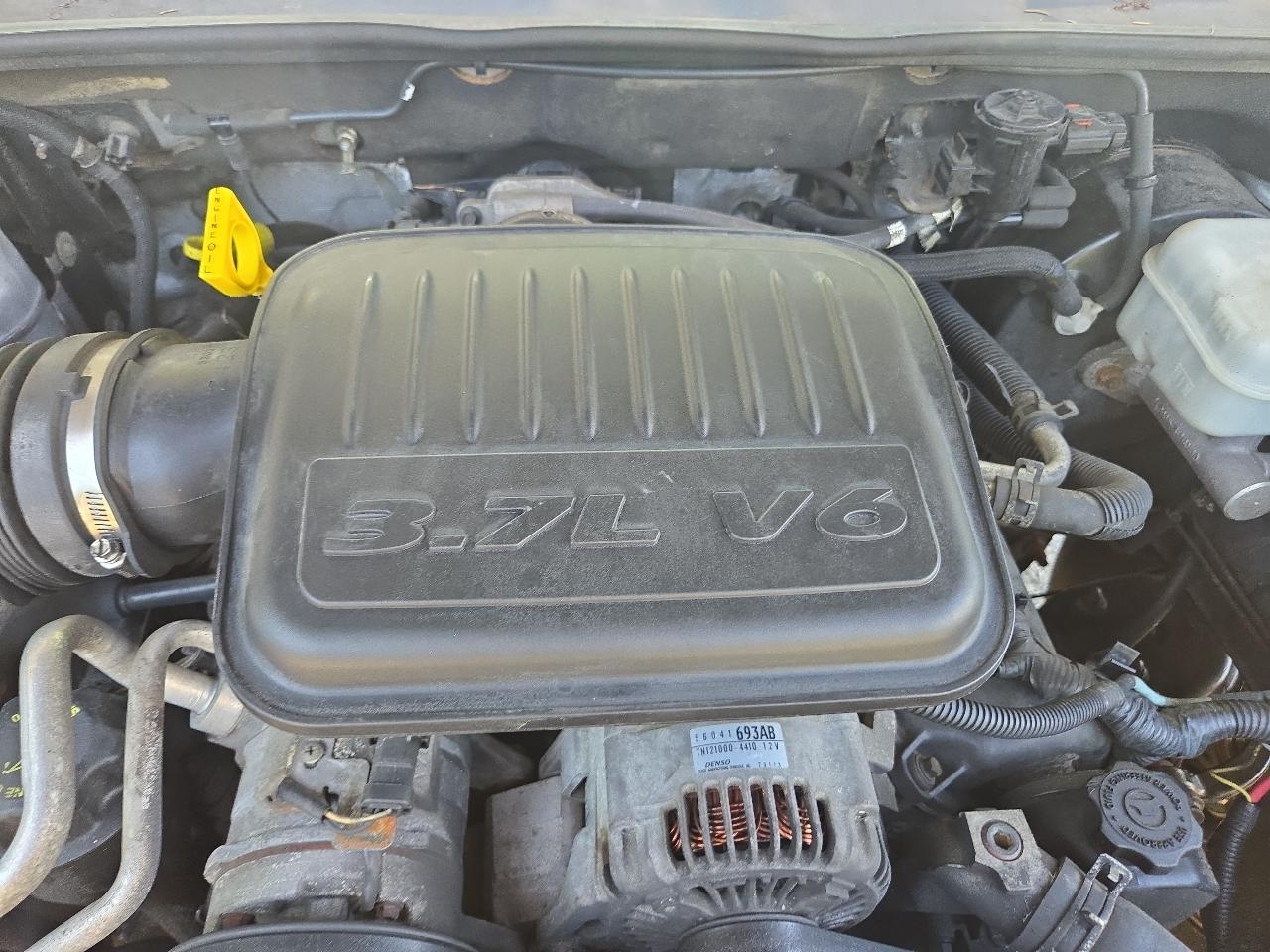 Dodge Dakota 4dr Quad Cab 131" WB SLT 2005