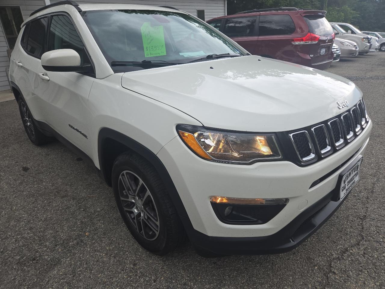 Jeep Compass Latitude w/Sun/Wheel Pkg FWD 2019