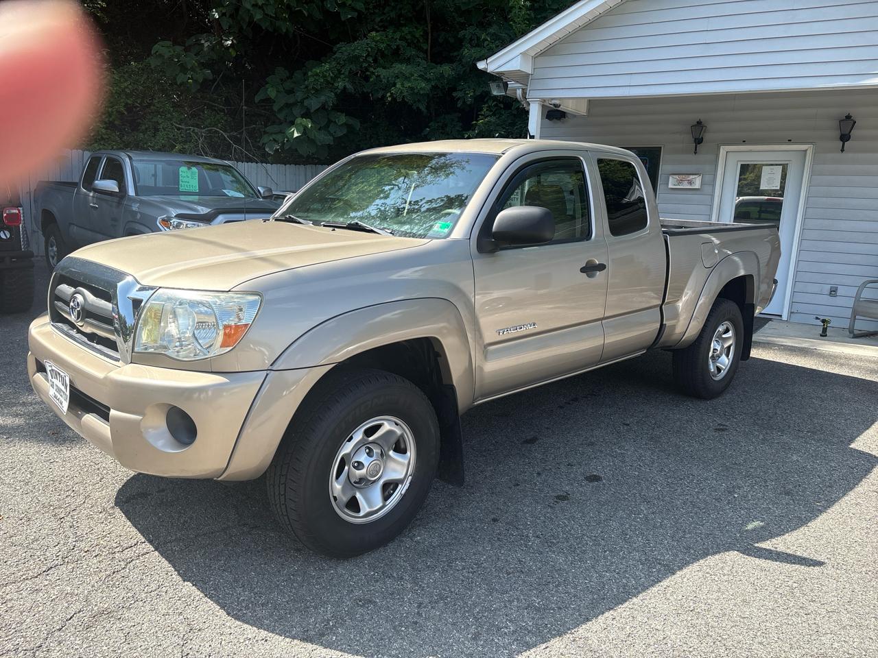 Toyota Tacoma 4WD Access I4 MT (Natl) 2007