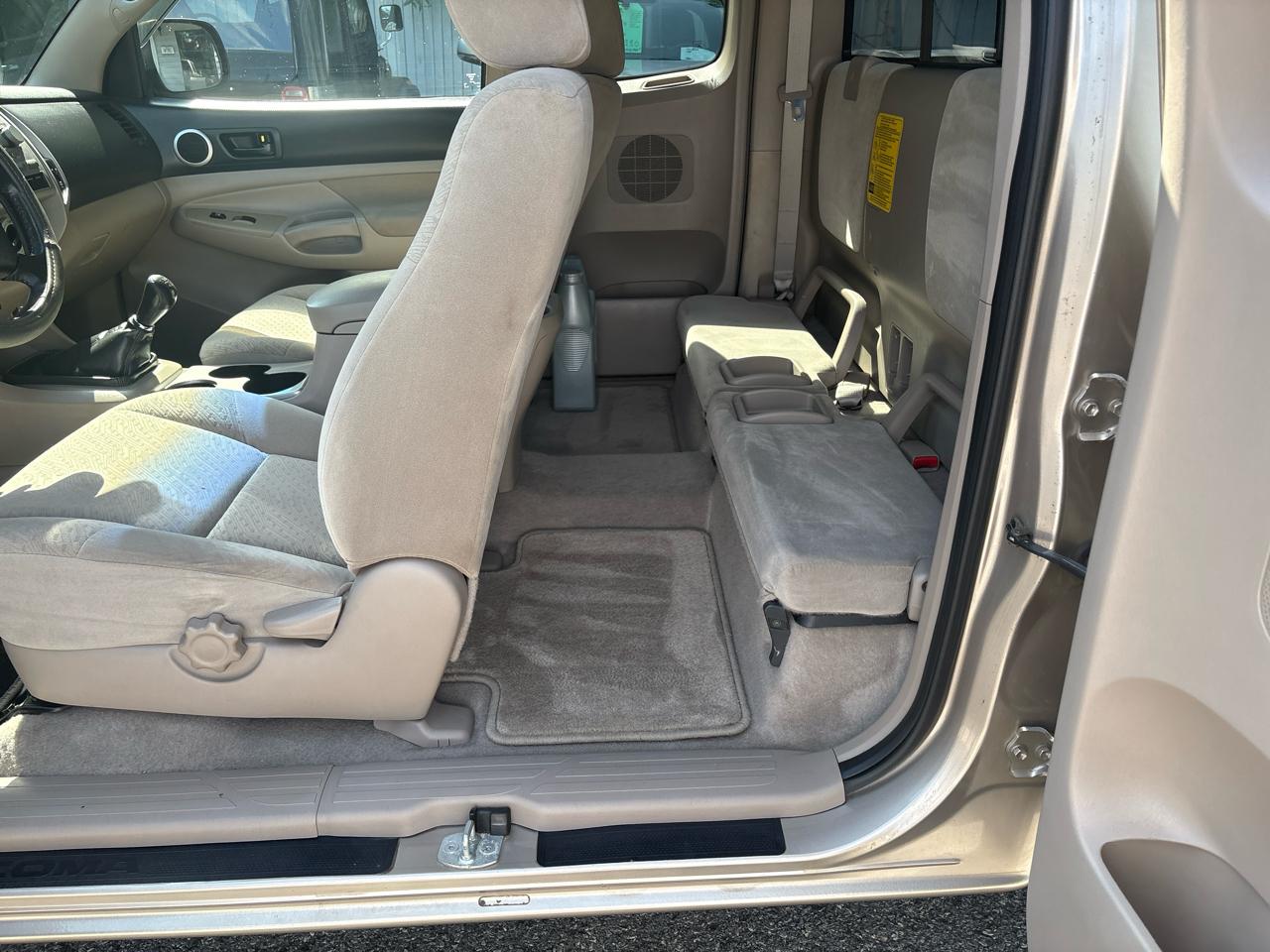 Toyota Tacoma 4WD Access I4 MT (Natl) 2007