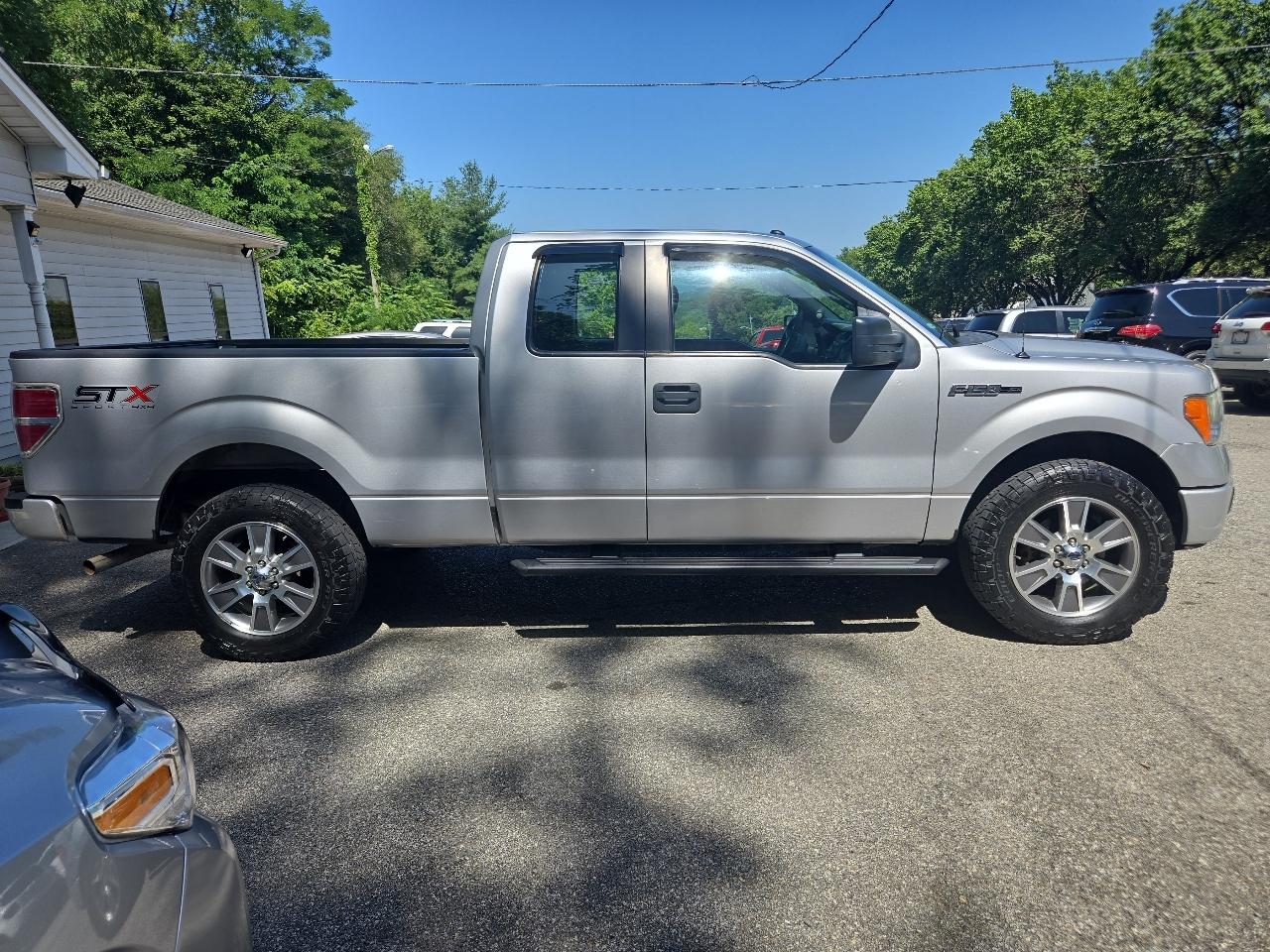 Ford F-150 4WD SuperCab 145" Lariat 2014