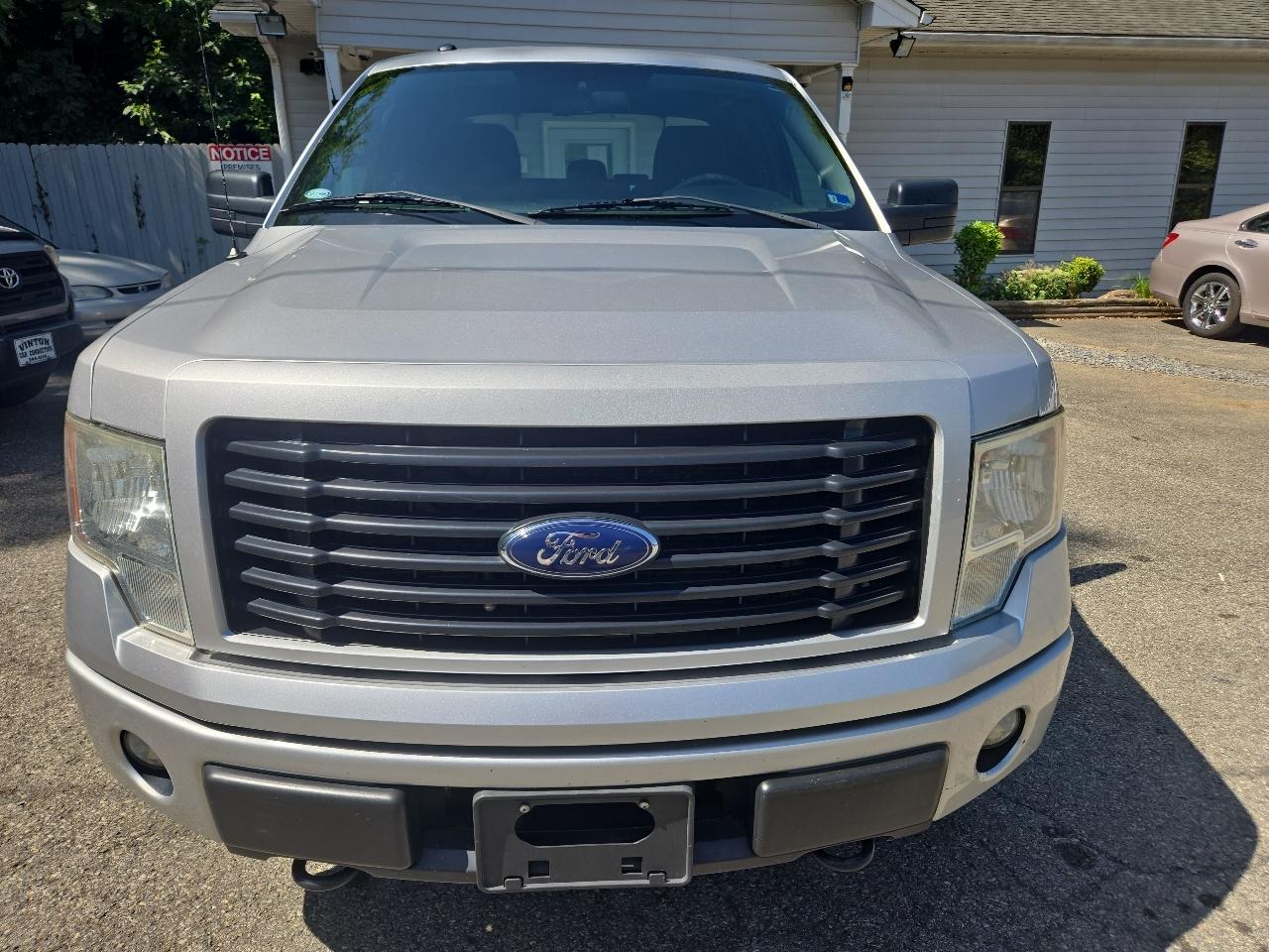 Ford F-150 4WD SuperCab 145" Lariat 2014