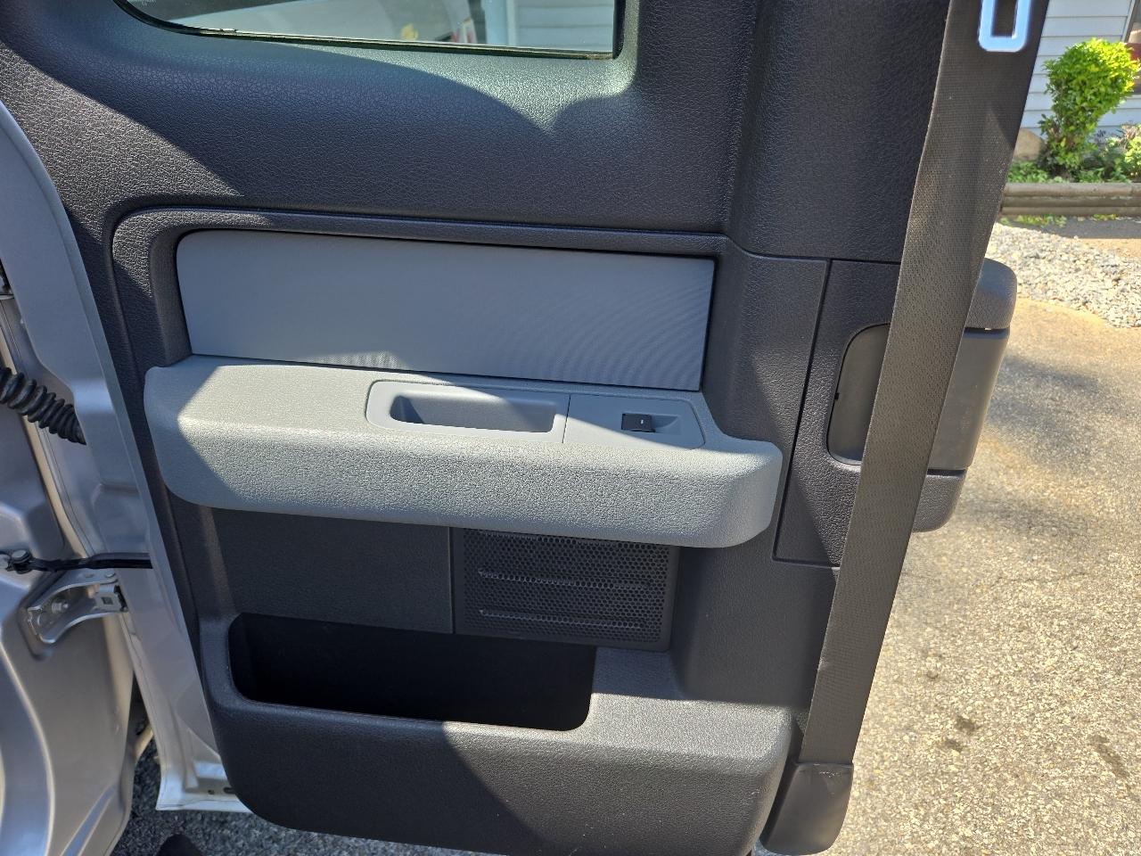 Ford F-150 4WD SuperCab 145" Lariat 2014