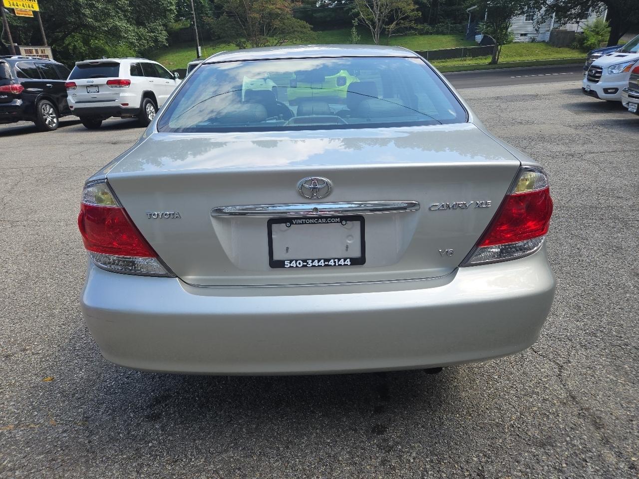 Toyota Camry 4dr Sdn LE V6 Auto (Natl) 2006