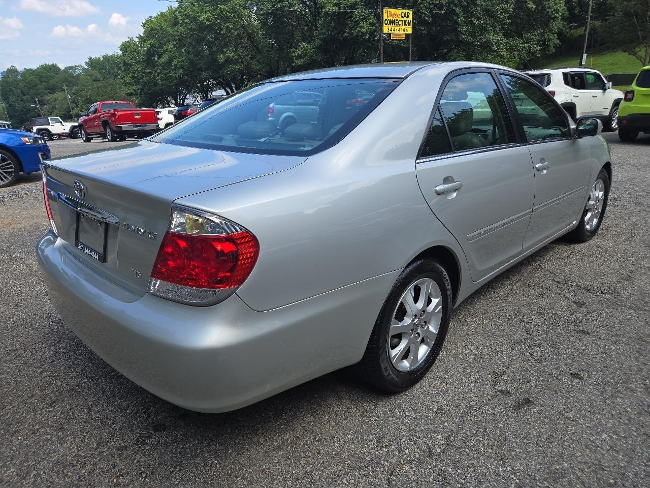 Toyota Camry 4dr Sdn LE V6 Auto (Natl) 2006