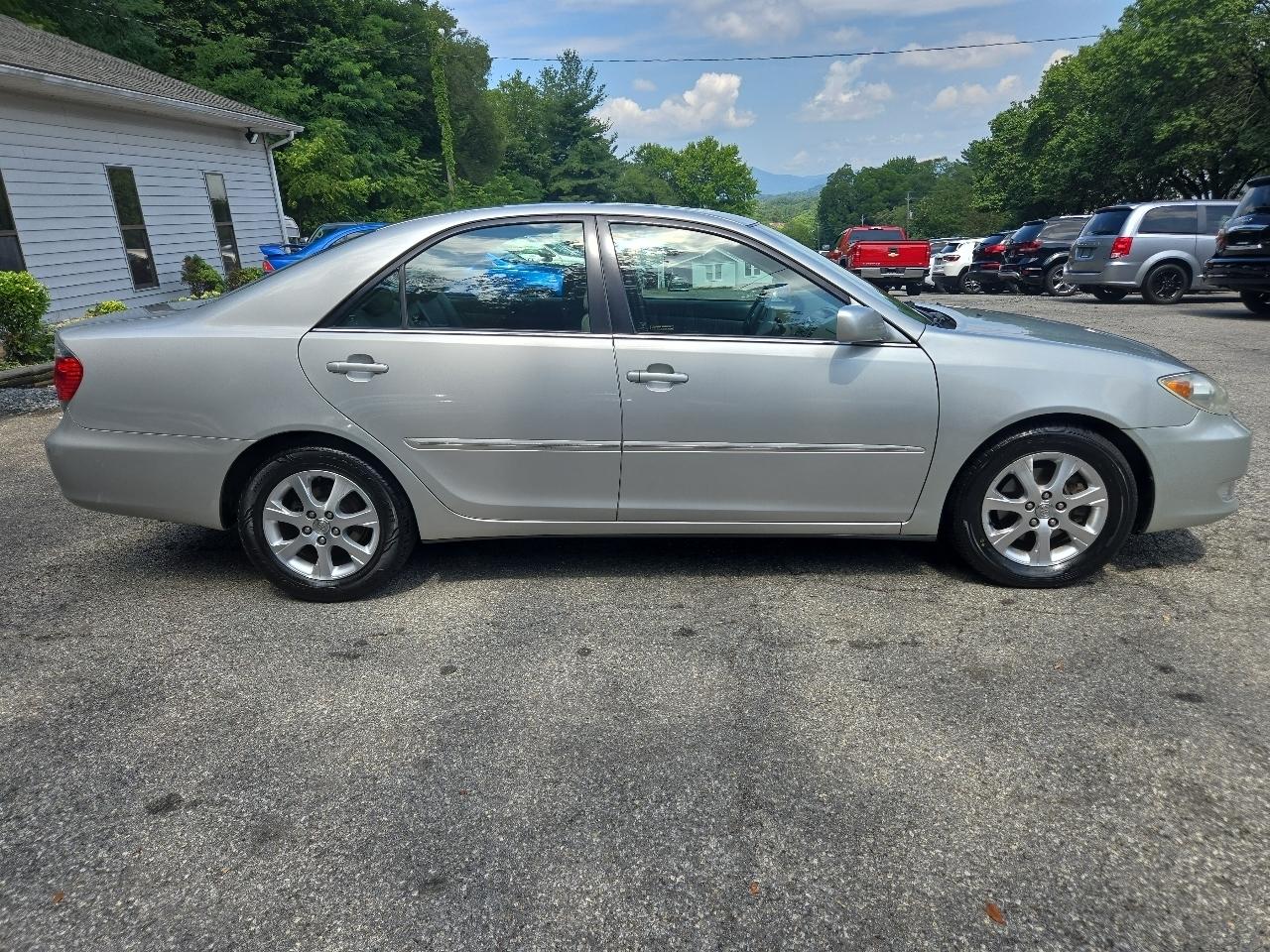Toyota Camry 4dr Sdn LE V6 Auto (Natl) 2006