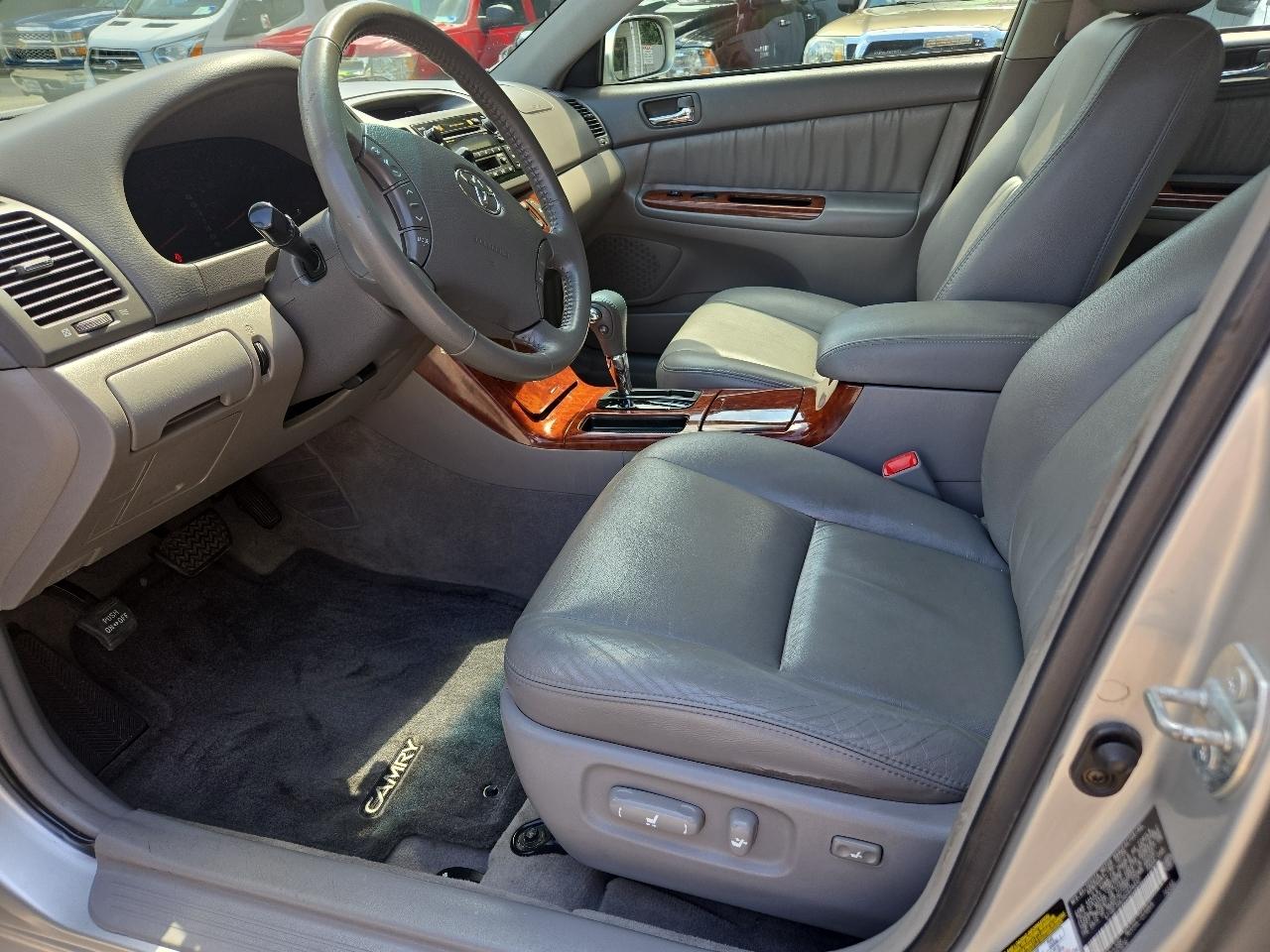 Toyota Camry 4dr Sdn LE V6 Auto (Natl) 2006
