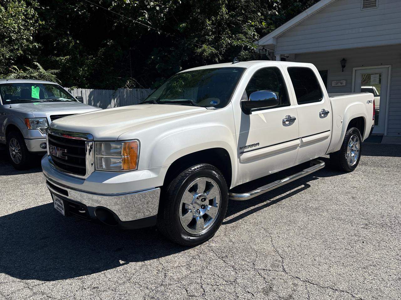2011 GMC Sierra 1500 4WD Crew Cab 143.5" SLT