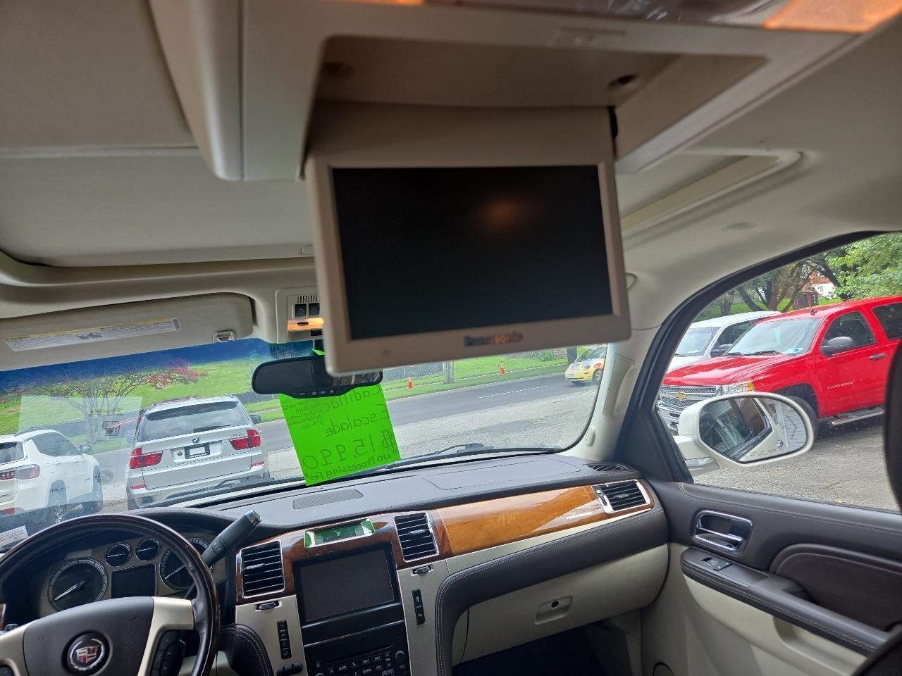 Cadillac Escalade AWD 4dr Platinum 2014
