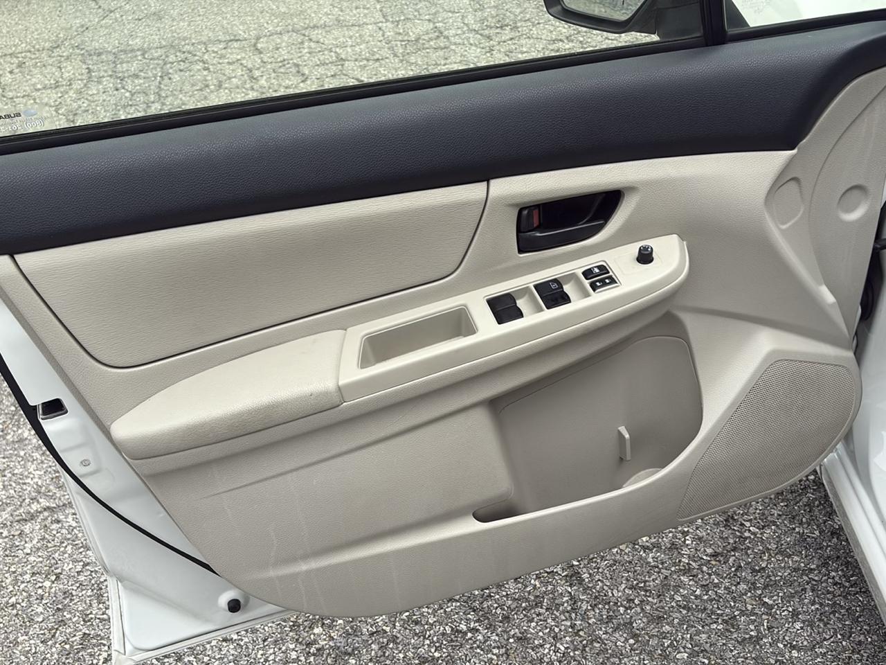 Subaru Impreza Wagon 5dr Auto 2.0i 2014